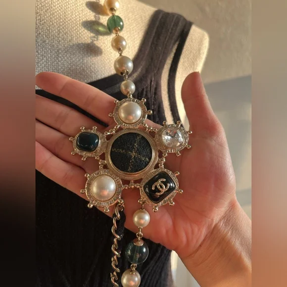 Chanel necklace - Picture 2 of 7